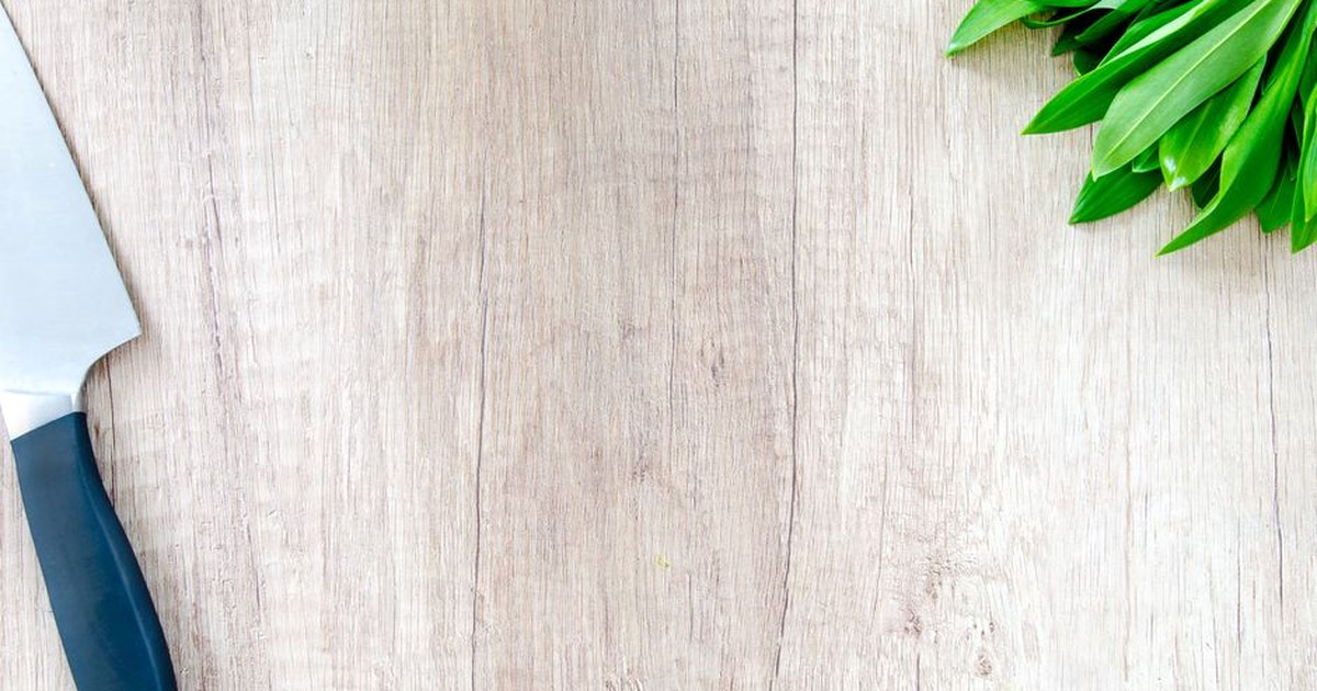 包丁で指を切った時の処置｜消毒薬で悪化は言い過ぎ、先に止血