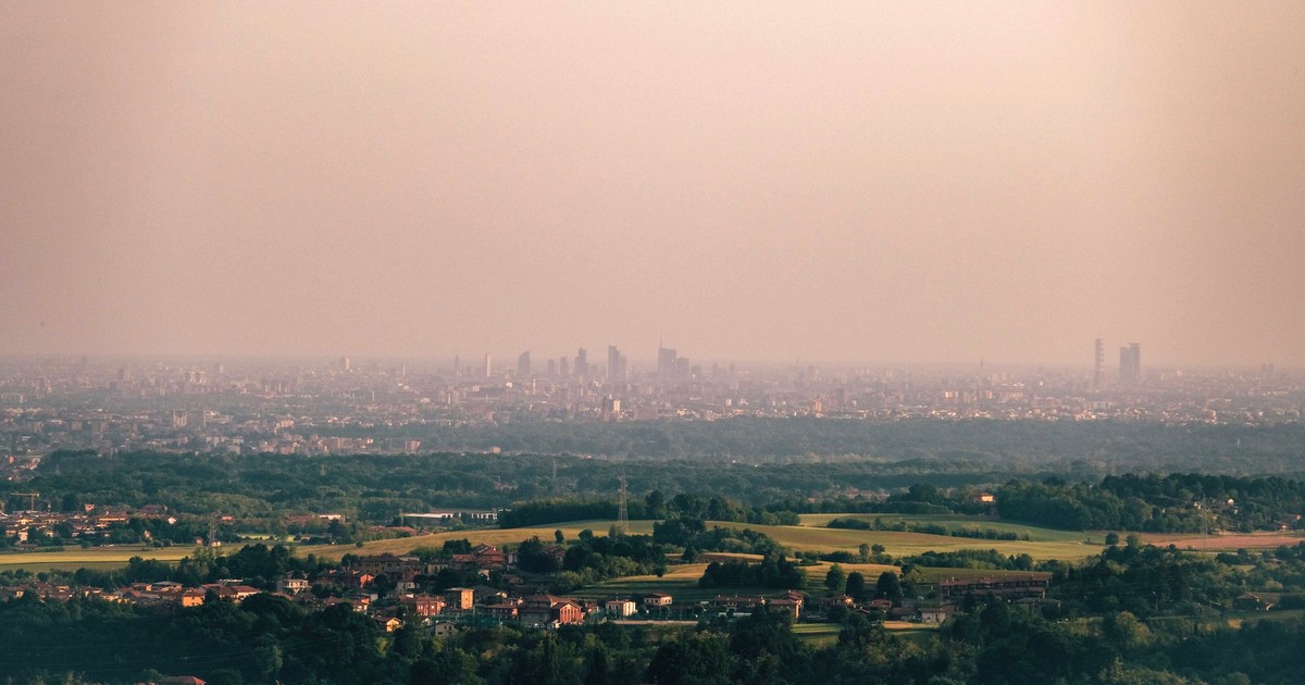Indoor Air Quality on Smoke Days: What Builds Up Inside